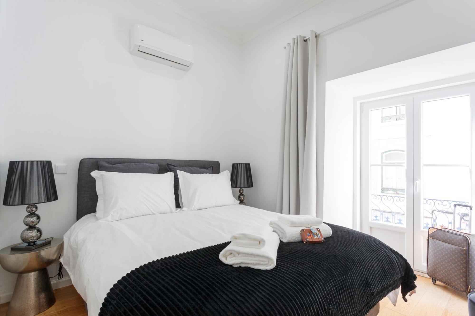 Sao Vicente Bedrooms Lisbona Esterno foto